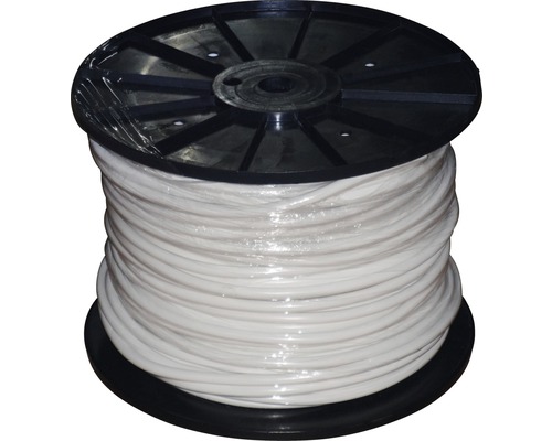 Rolle mit weißem Elektroinstallationsrohr