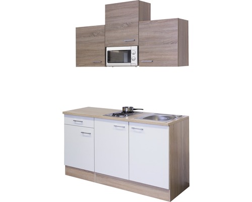 Cuisine complète avec évier, plaque de cuisson, micro-ondes et armoires