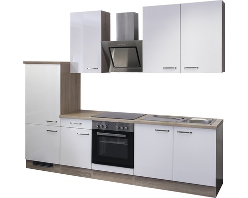 Küchenzeile mit Spüle, Kochfeld, Backofen, Dunstabzugshaube und Hängeschränken