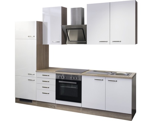 Komplette Küchenzeile mit Schränken, Spüle, Herd und Dunstabzugshaube