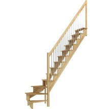 Holztreppe mit Geländer und Metallstäben