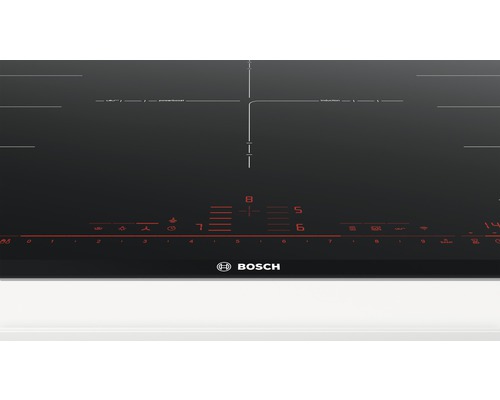 Logo Bosch sur une plaque à induction