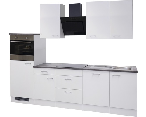 Cuisine blanche complète avec éléments hauts et bas, évier, cuisinière et hotte aspirante