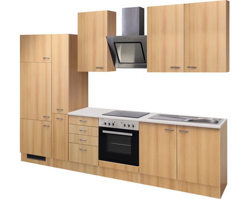 Küchenzeile mit Hängeschränken, Dunstabzugshaube, Spüle und Elektrogeräten