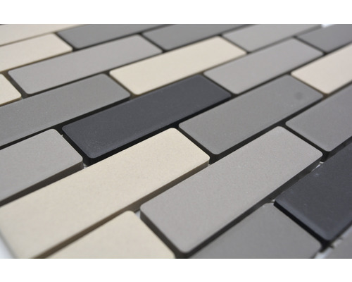 Carreaux de mosaïque dans différentes nuances de gris
