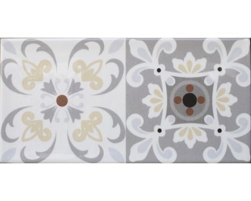 Dekorfliese mit Ornamentmuster