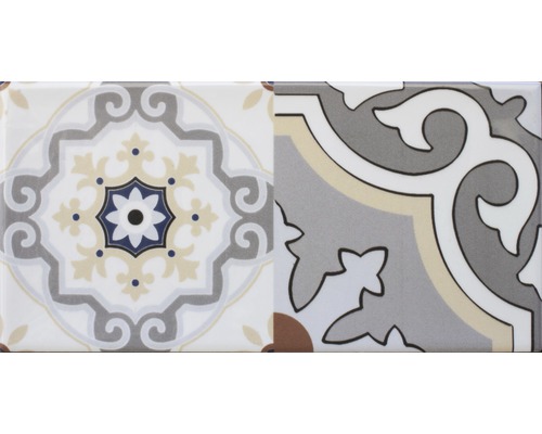 Dekorative Fliese mit floralem Muster für Wand- und Bodengestaltung