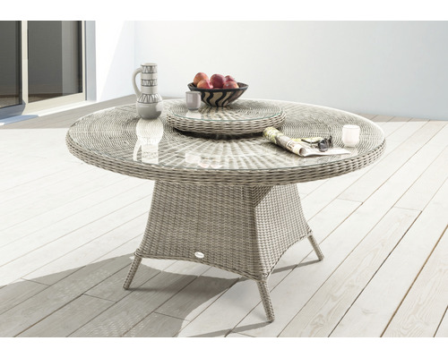 Runder Esstisch für den Aussenbereich mit Glasplatte und Korbgeflecht