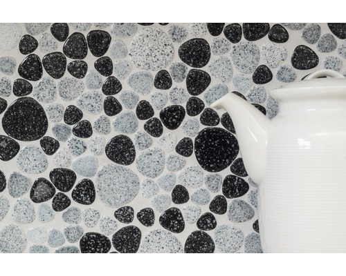 Mosaikfliesen in Steinoptik mit Teekanne