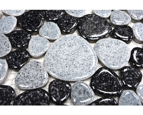 Mosaikfliesen in Kiesoptik