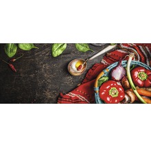 Nature morte avec des légumes, des herbes et des épices sur une table