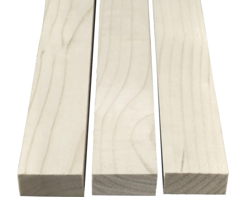 Trois lattes en bois