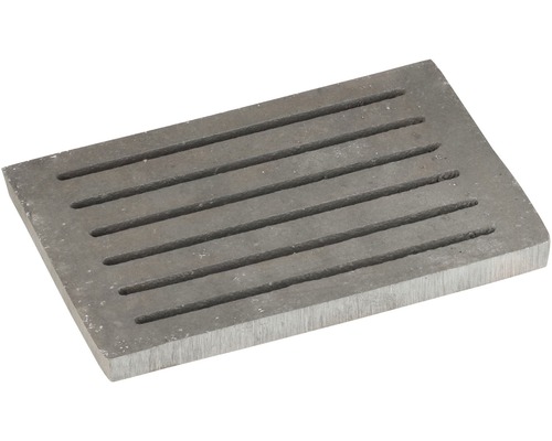 Grille en fonte avec fentes