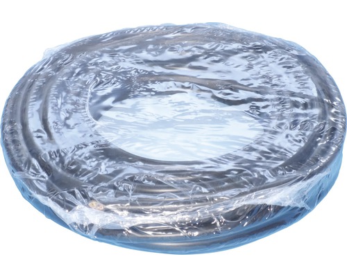 Un rouleau de câble électrique emballé sous film