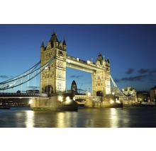Nachtaufnahme der Tower Bridge in London