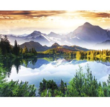 Paysage de montagne avec lac et reflet des montagnes