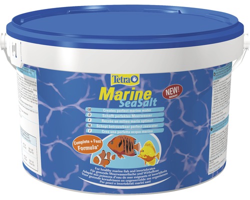 Tetra Marine SeaSalt in einem Eimer zur Aufbereitung von Meerwasser