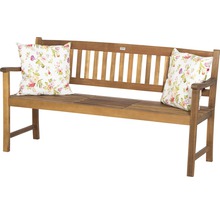Holzgartenbank mit floralen Kissen