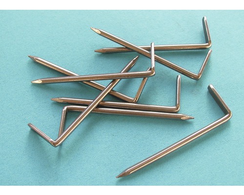 Mehrere Metallhakenstifte