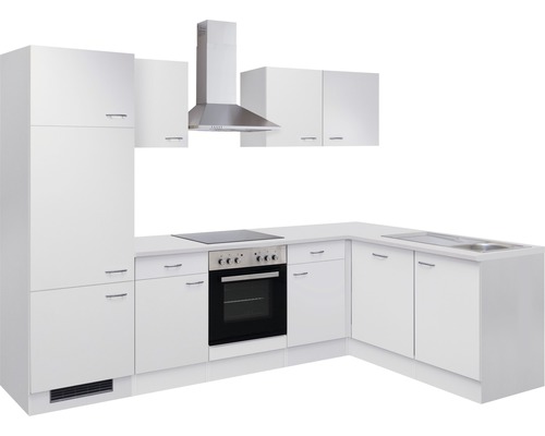 Weisse Eckküche mit Herd, Dunstabzugshaube und Spüle