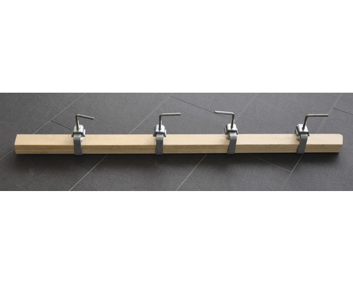 Poutre en bois avec quatre dispositifs de serrage