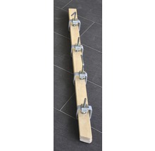 Poutre en bois avec plusieurs serre-joints