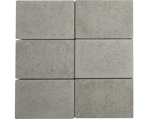 Sechs Pflastersteine aus Beton