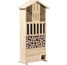 Hôtel à insectes en bois avec différents matériaux de remplissage pour différents types d''insectes