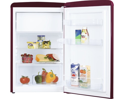 Geöffneter Kühlschrank mit Lebensmitteln