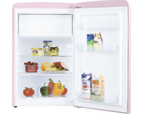 Réfrigérateur ouvert avec des aliments