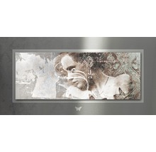 Wandbild mit abstrakter Frauendarstellung und Schmetterlingen