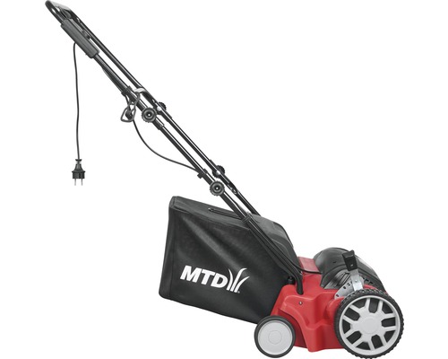 Elektrischer Vertikutierer mit Fangkorb und MTD Logo
