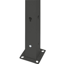 Metallpfosten mit Montageplatte und Befestigungslöchern