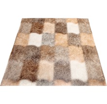 Teppich mit quadratischem Muster