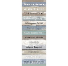 Dekoratives Holzschild mit dem Schriftzug Familienregeln.
