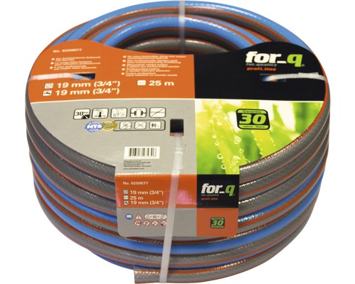 Gerollter Gartenschlauch mit 19 Millimeter Durchmesser und 25 Meter Länge