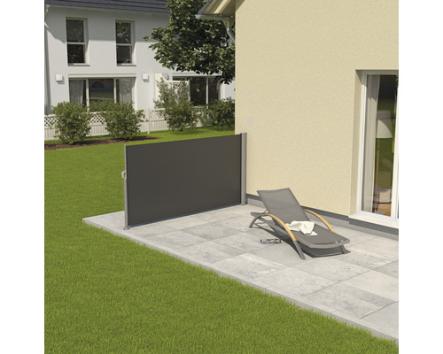 Brise vue rétractable 1,6x3 tissu uni anthracite châssis RAL 9006 blanc aluminium avec poteau amovible Brise vue rétractable 1,6x3 tissu uni anthracite châssis RAL 9006 blanc aluminium avec poteau amovible