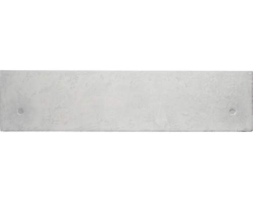 Plaque de béton rectangulaire et claire avec deux trous de fixation