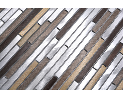 Mosaikfliese mit Holz- und Metalleffekt