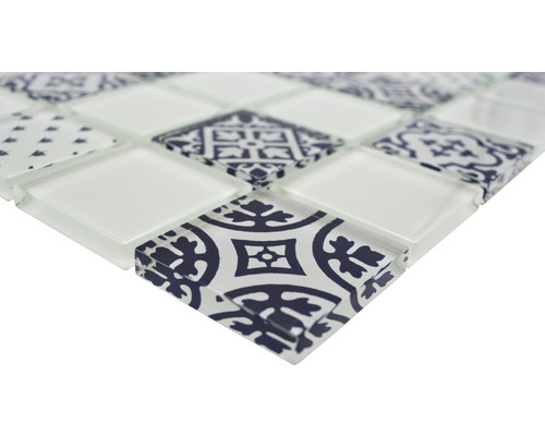 Mosaikfliese aus Glas mit Muster
