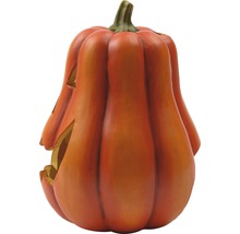 Halloween Kürbis mit geschnitztem Gesicht