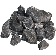 Pile de pierres grises pour la décoration de jardin