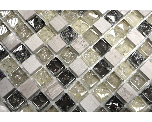 Mosaikfliese mit quadratischen Elementen aus Glas und Stein