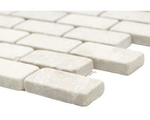 Mosaïque en pierre, disposée de manière rectangulaire