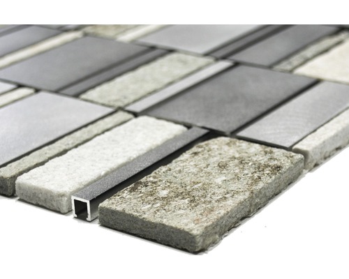 Gros plan d''une mosaïque de pierre et d''aluminium