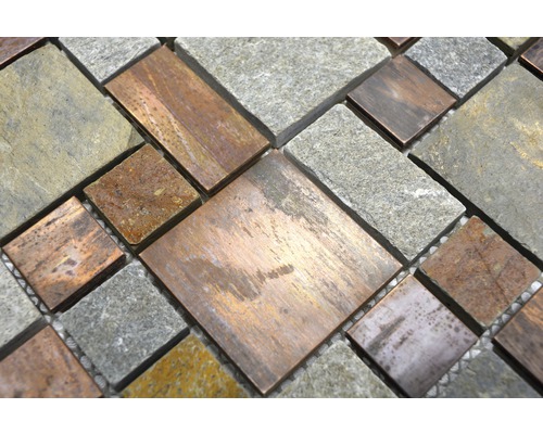 Mosaikfliesen aus Stein und Metall