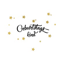 Décoration avec des étoiles dorées et l''inscription enfant d''anniversaire