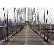 Brooklyn Bridge mit Holzsteg und Stadtansicht