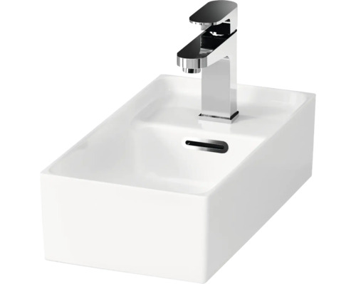 Weißes Handwaschbecken mit Chrom-Einhebelmischer