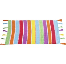 Gestrickter Teppich mit Streifen und Fransen